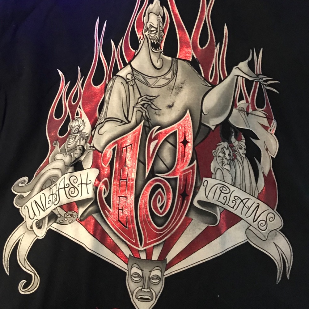 Disney Villains 13 2x tee